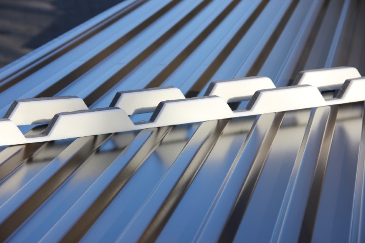 PROFILFÜLLER TRAPEZPROFIL 35/207 OBEN